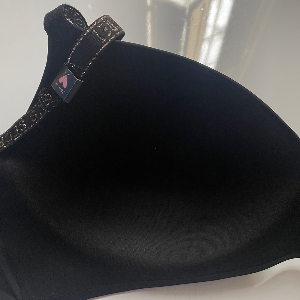 NWT Victoria’s Secret Lightly Lined Wireless T-Shirt Bra - Picture 4 of 10